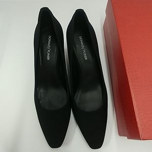 Donald J Pliner Jeri Black crepe Elastic Pump 9M